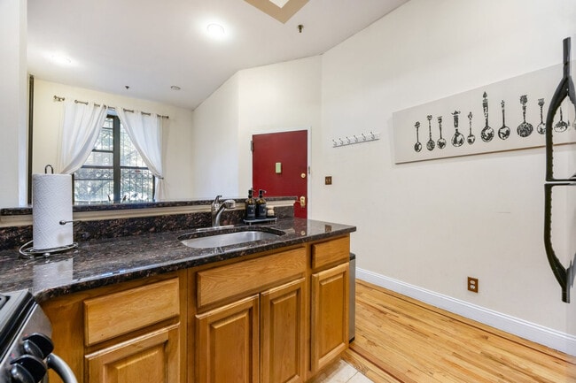 Building Photo - 112 W 136th St