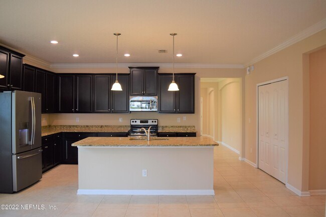 Building Photo - 15849 Tisons Blf Rd