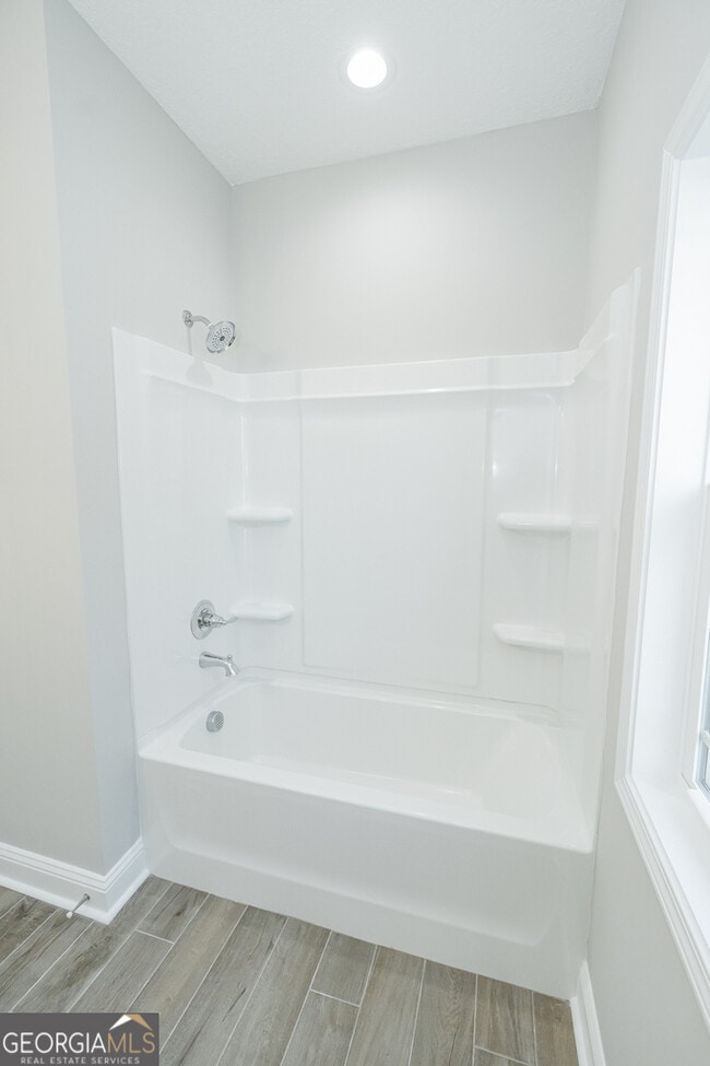 Building Photo - 229 The Villas Wy