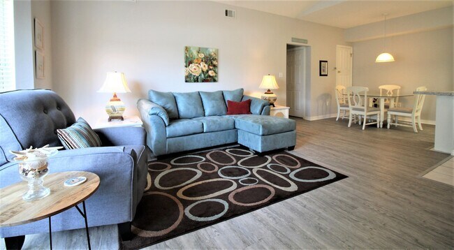 Building Photo - Updated Furnished Condo in Niceville!
