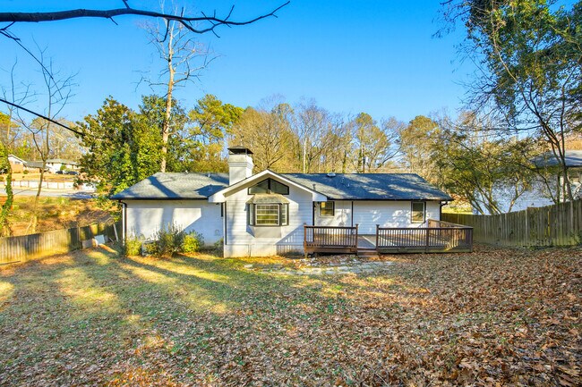 Building Photo - 2717 S Clark Dr