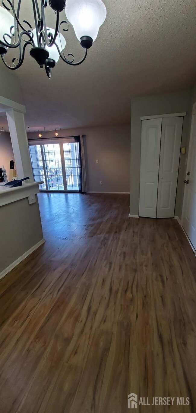 Building Photo - 261 Kempsey Dr