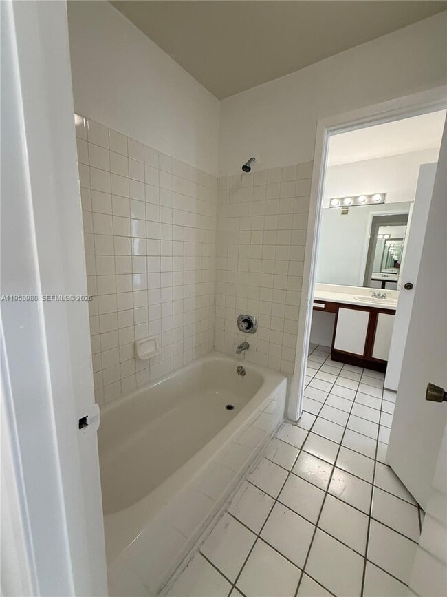 Building Photo - 15285 SW 107th Ln