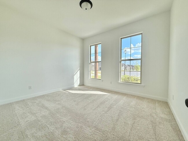 Building Photo - Home For Lease