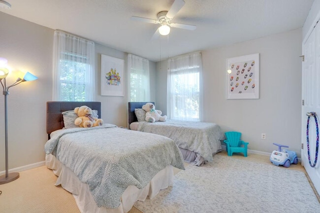 Building Photo - 14822 Fells Ln