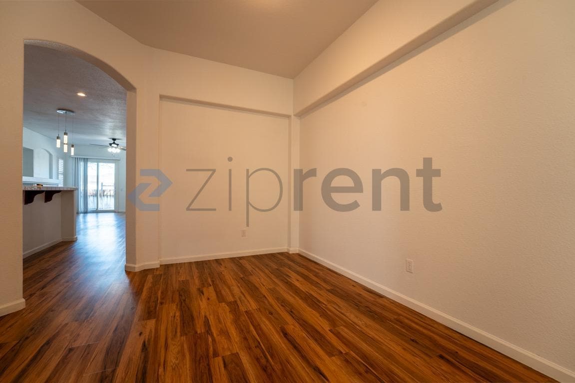 Building Photo - 7421 Earlsmoore Dr