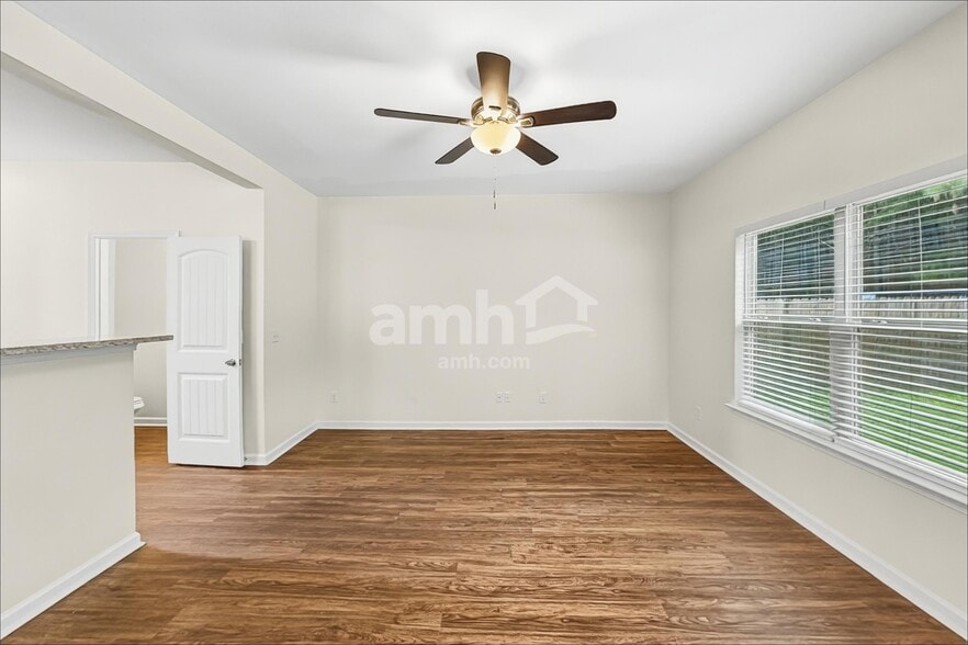 Building Photo - 343 Alcovy Way
