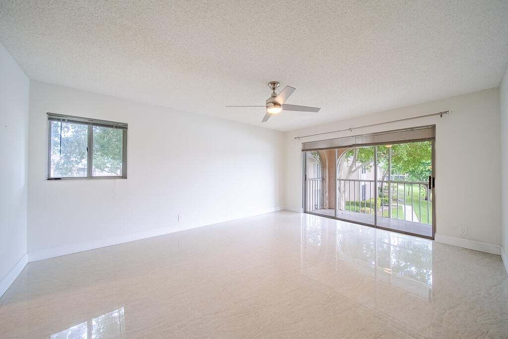 Building Photo - 13810 Oneida Dr
