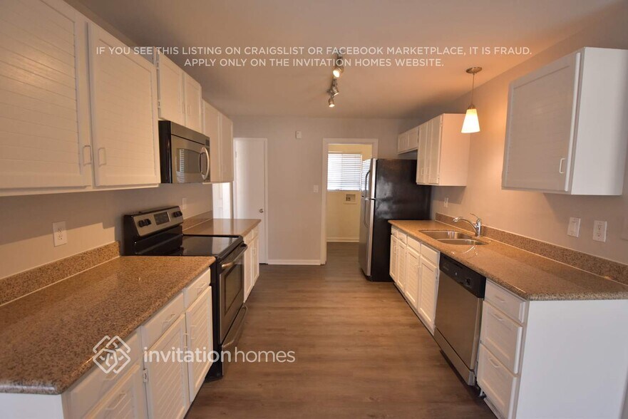 Building Photo - 3410 W Orchid Ln