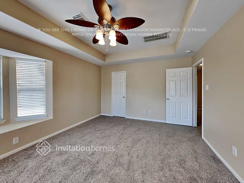 Building Photo - 12143 Landsdown Ridge Way