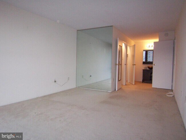 Building Photo - 5300 Holmes Run Pkwy