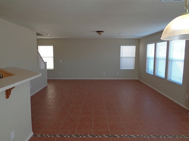 Building Photo - 6913 S Goshawk Dr