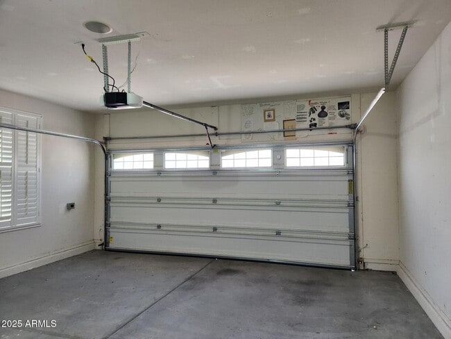 Building Photo - 4273 N 150th Ave