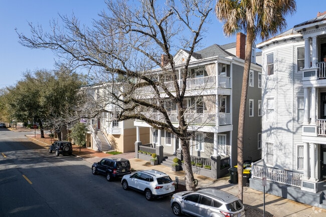 Building Photo - Forsyth House