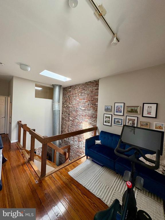 Building Photo - 725 Kater St