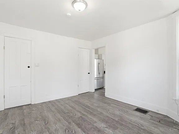 Building Photo - 4569 N Edgewood Ave