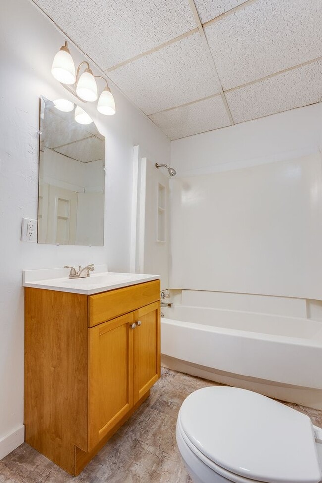 Building Photo - 750 Brownsville Rd