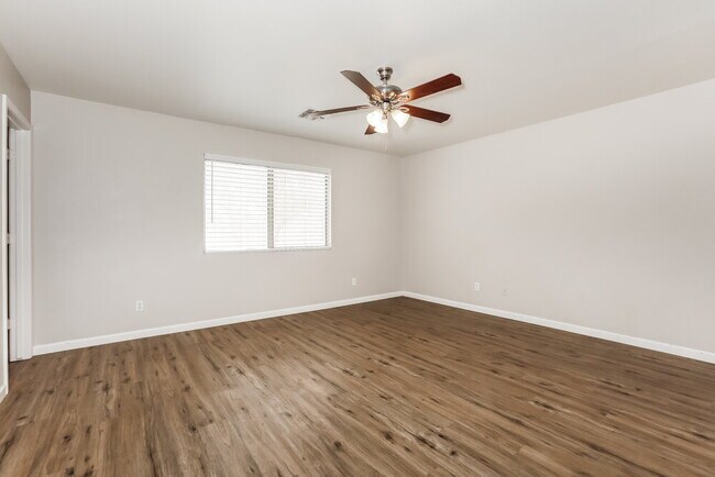 Building Photo - 1055 E Denim Trail