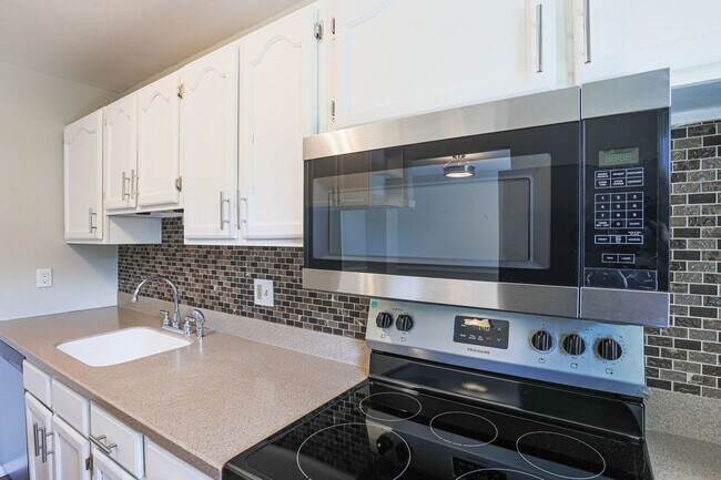 Building Photo - 11 Pawleys Ct