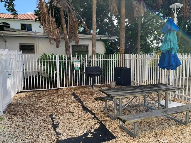 Building Photo - 1455 N Treasure Dr