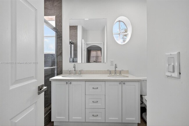 Building Photo - 8425 NW 141st Terrace