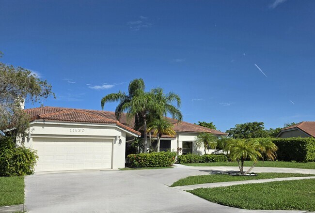 Building Photo - 11630 Island Lakes Ln