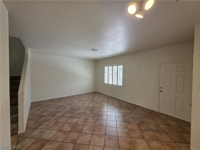 Building Photo - 10021 Via Toro Ave