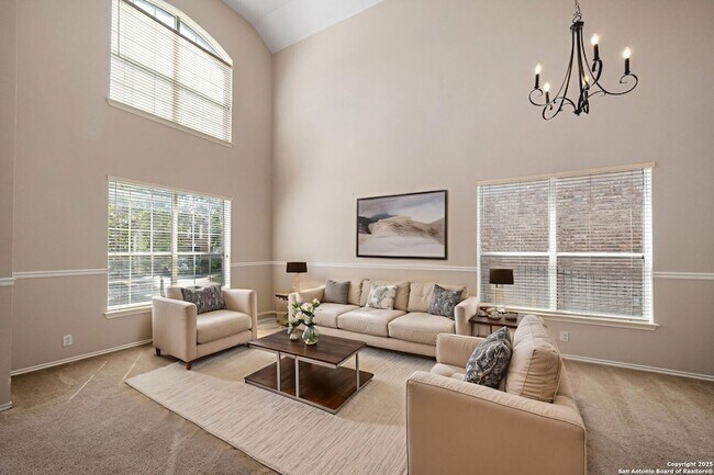 Building Photo - 207 Verde Ridge