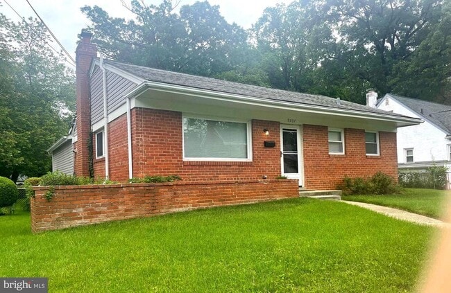 Building Photo - 9707 Bristol Ave