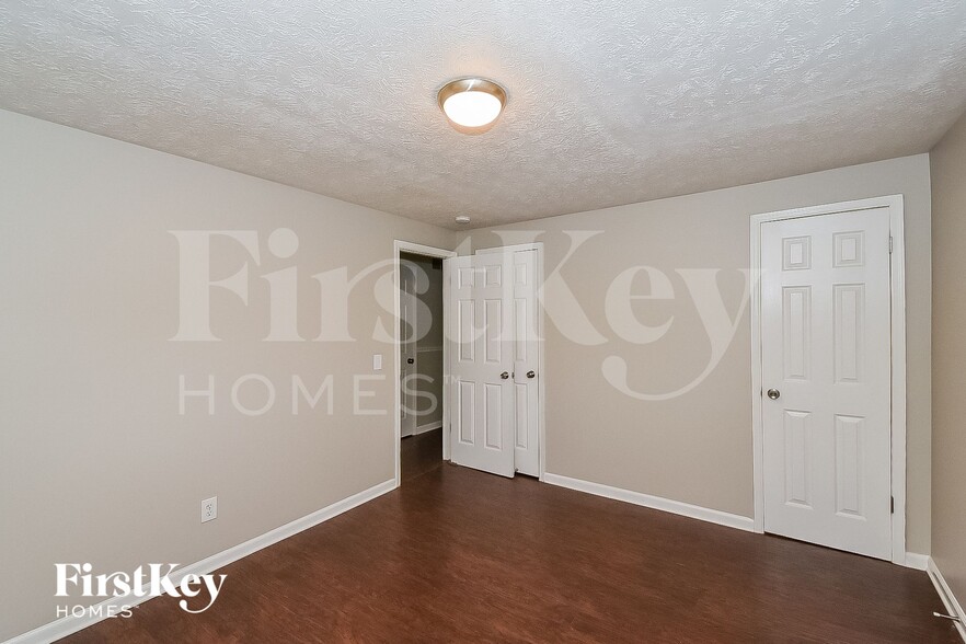 Building Photo - 3940 Erica Cir