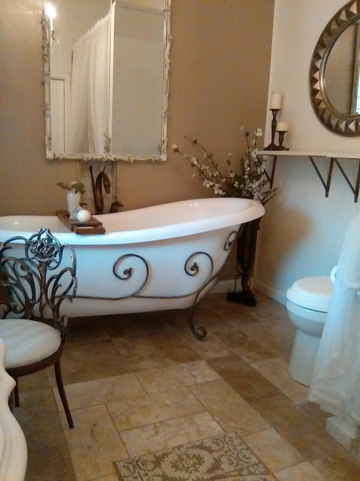 SOAKER TUP W/SWAN FAUCET - 1771 Hickory Ln