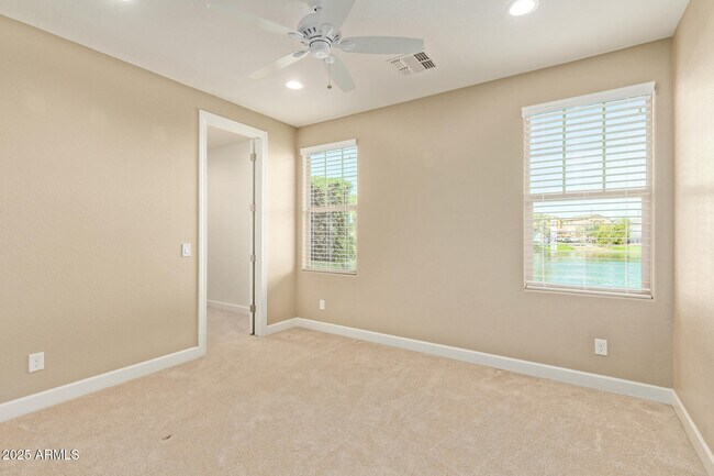 Building Photo - 4322 S Gardenia Dr