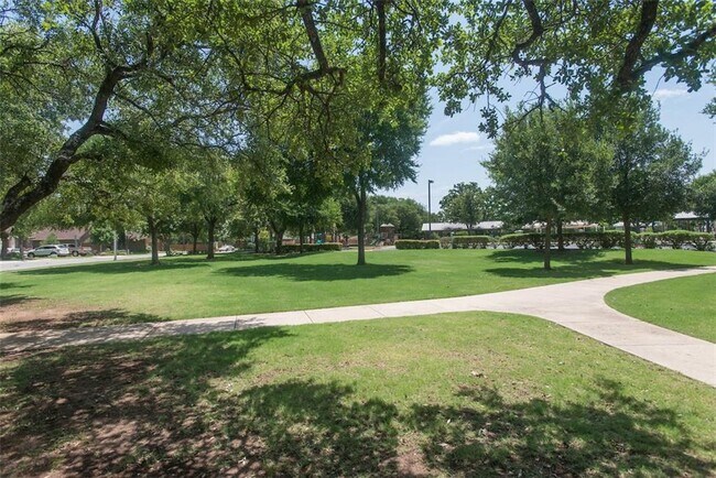Building Photo - 505 Paseo Grand Dr