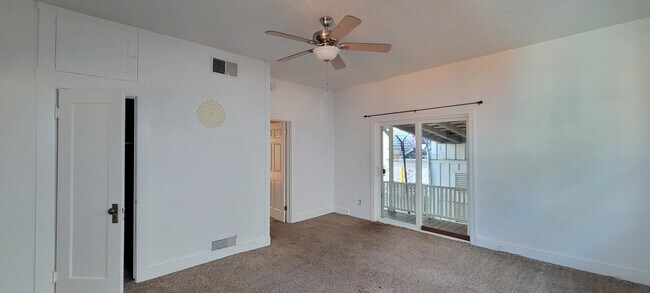 Building Photo - Enjoy The River Breeze On The Front Porch