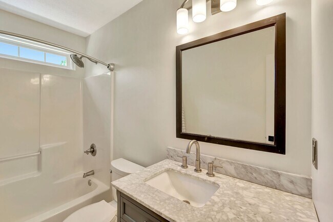 Building Photo - Elegant Living in the Heart of Seaside Farms