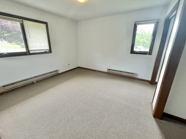 Building Photo - 13 Harborview Ct