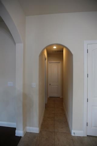 Building Photo - 5820 Fremont Dr