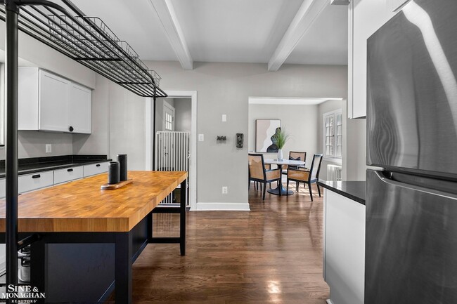 Building Photo - 276 Lewiston Rd