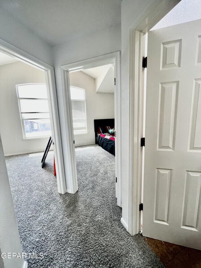 Building Photo - 12701 Francisco Paz Dr