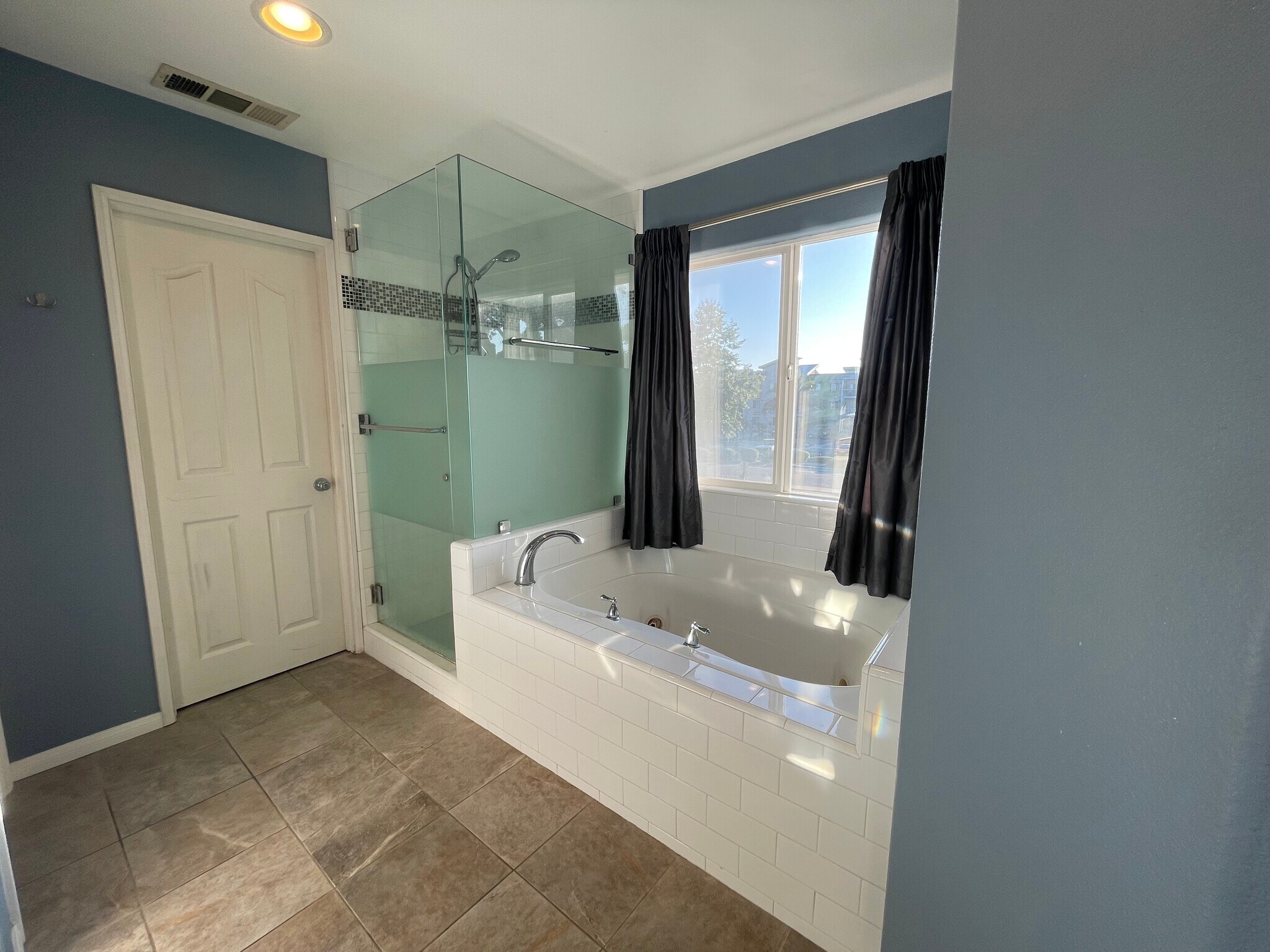 Building Photo - 6899 Evening Song Ct