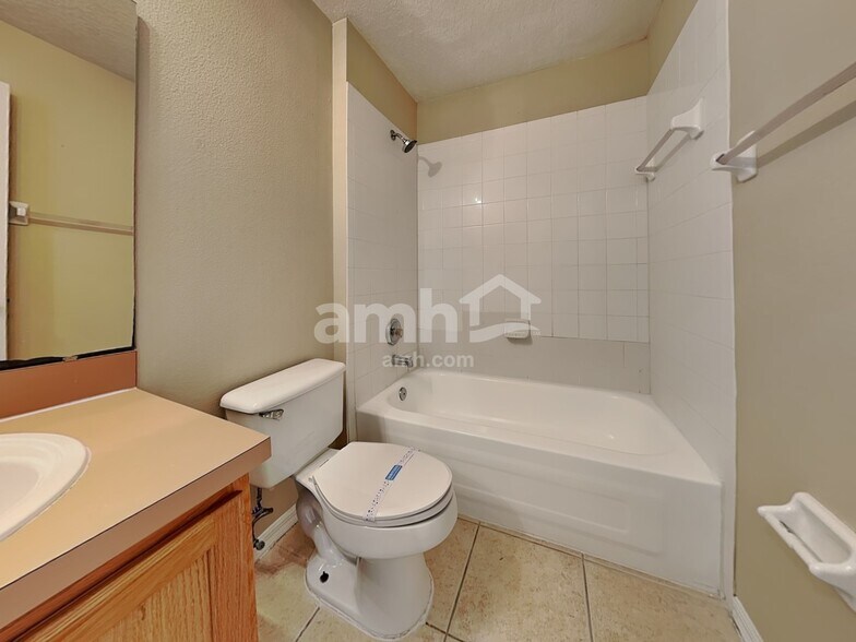 Building Photo - 10942 Brown Trout Cir