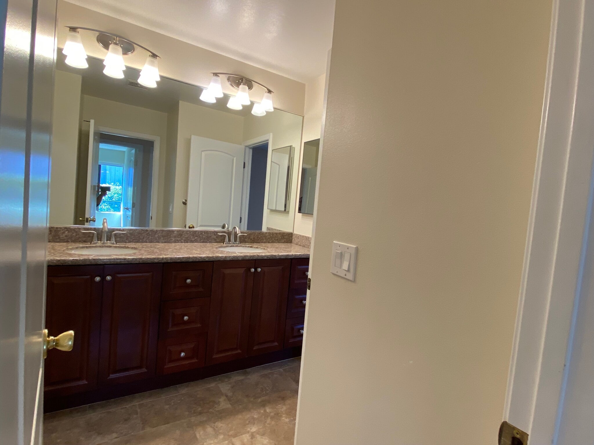 Mater Bath - 9546 Easter Way