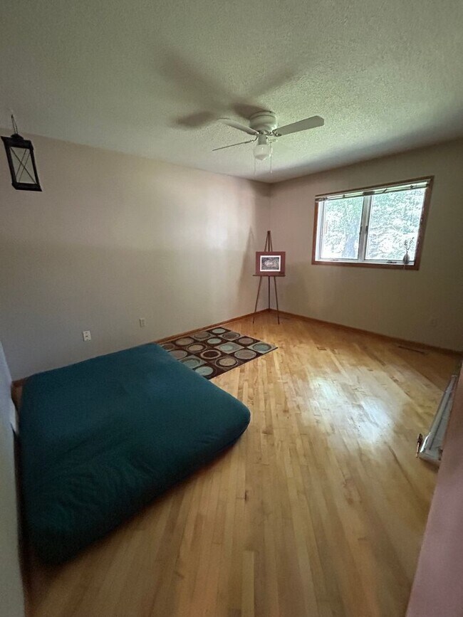Building Photo - 509 Nelson Ct