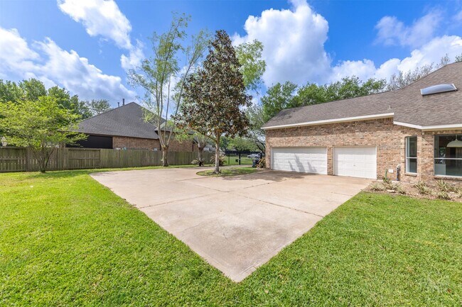 Building Photo - 5534 Weston Dr