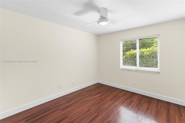 Building Photo - 15800 Surrey Cir