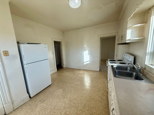 Building Photo - 111 N 3rd Ave