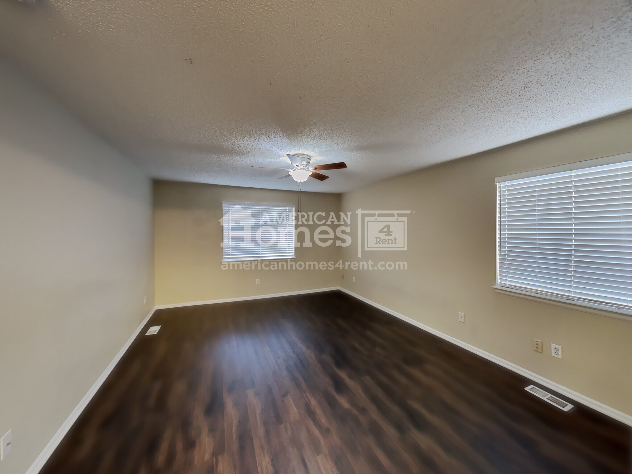 Building Photo - 11468 River Run Pky