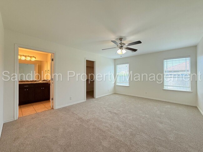 Building Photo - For Lease | Jenks | Available Now!