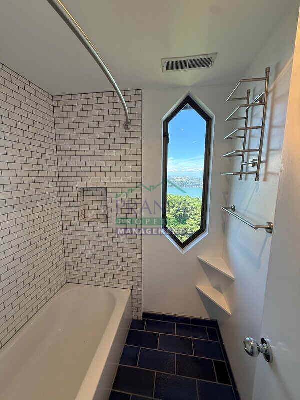 Building Photo - 509 Cloudview Trail