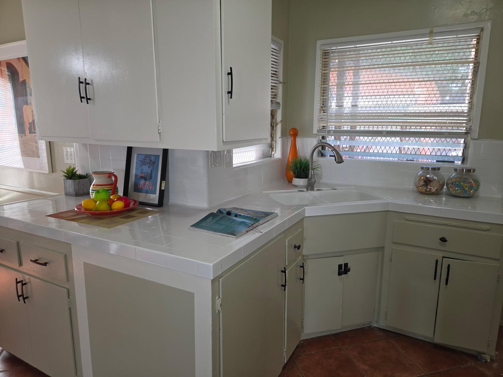 kitchen - 1315 S Orange Dr